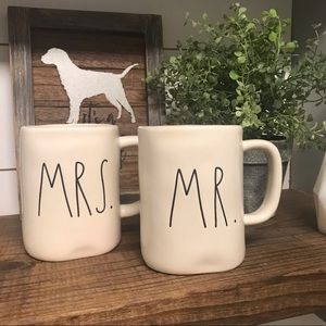 Rae Dunn Mugs